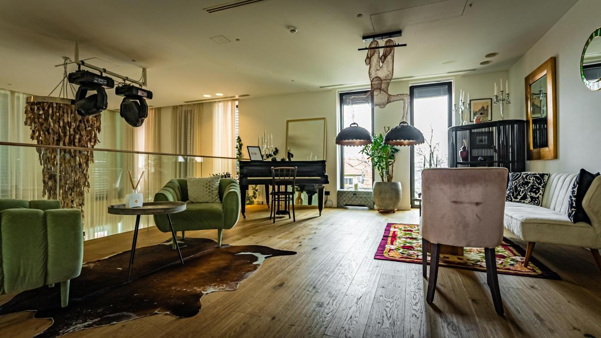 The Babe Boutique Hotel Belgrado Esterno foto