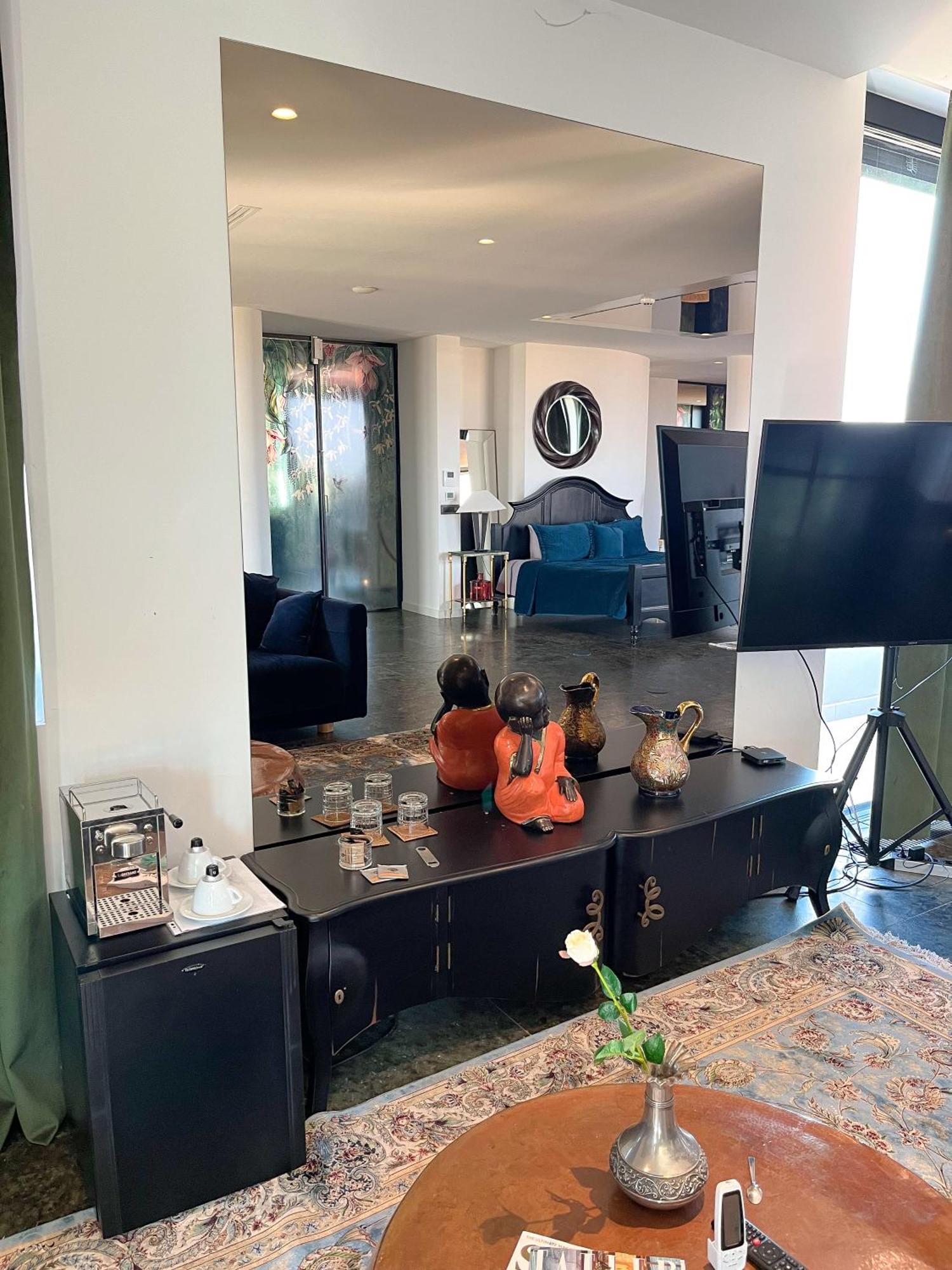 The Babe Boutique Hotel Belgrado Esterno foto